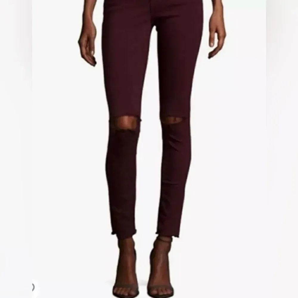 Frame Le Skinny de Jeanne Distressed Jeans 27 Mahogany Rips excellent condition